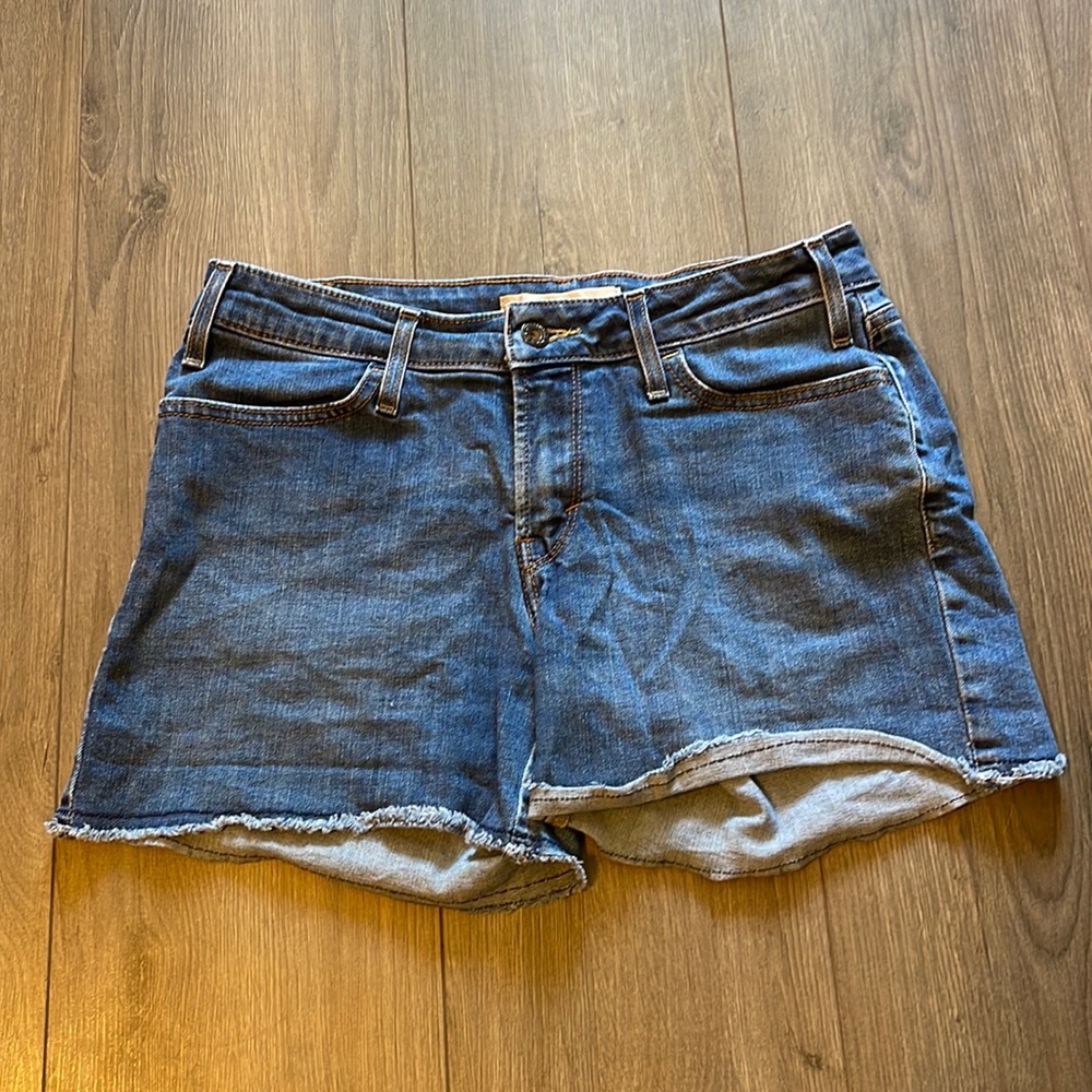 LEVIS jean shorts